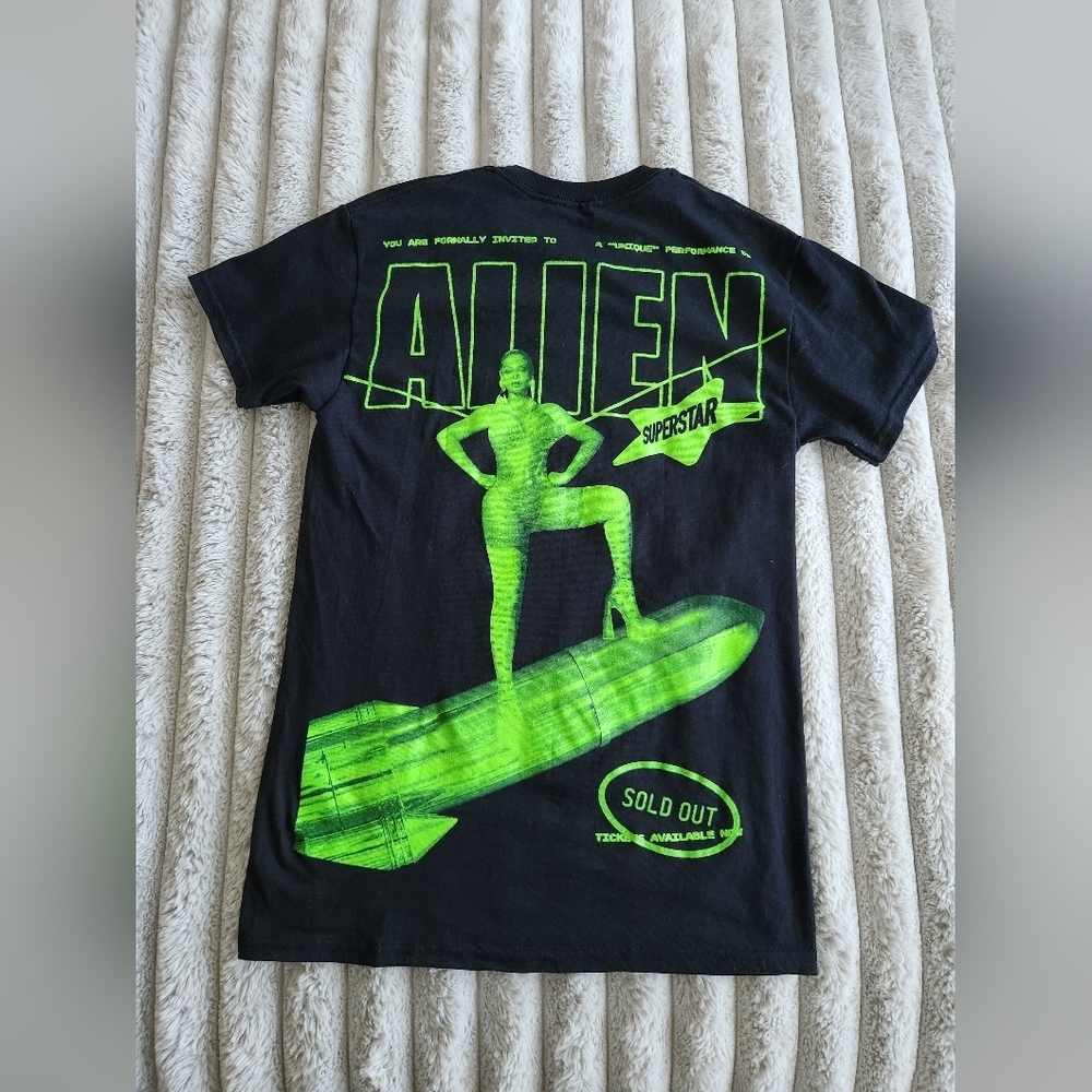 Beyonce Concert Merch Alien Black T-Shirt with Green Logo Unisex Size Small - Picture 5 of 7